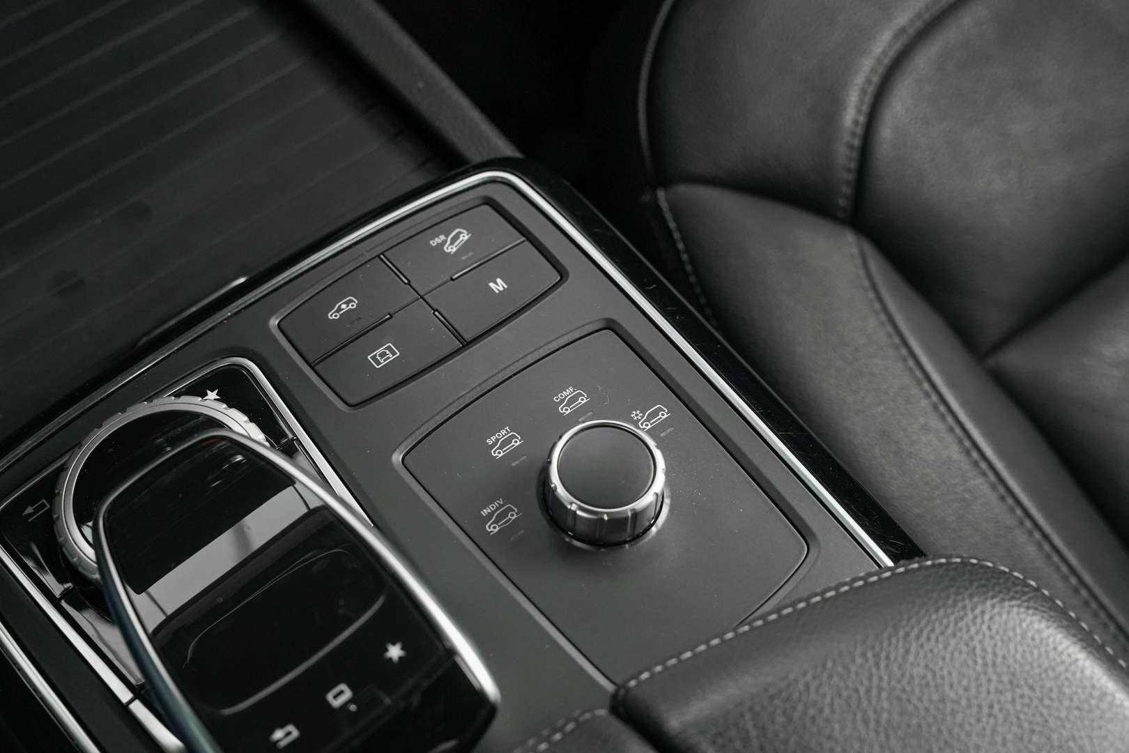 Mercedes-Benz GLE 350 - 23