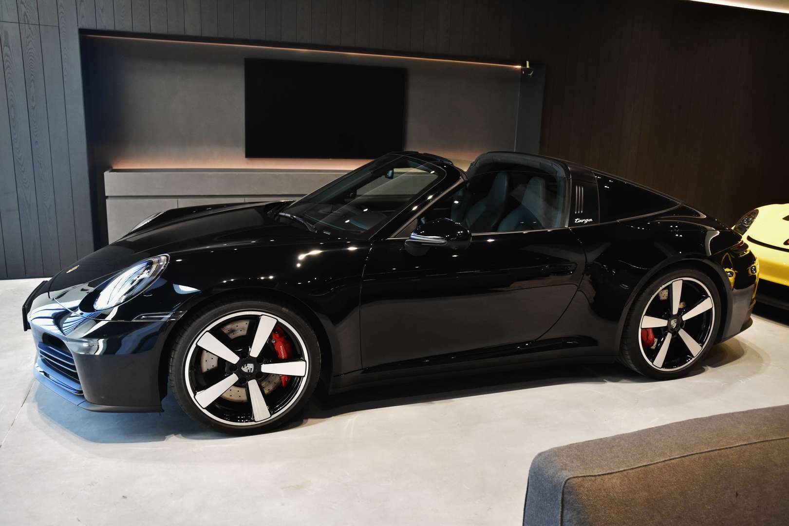 Porsche 911 Targa - 6