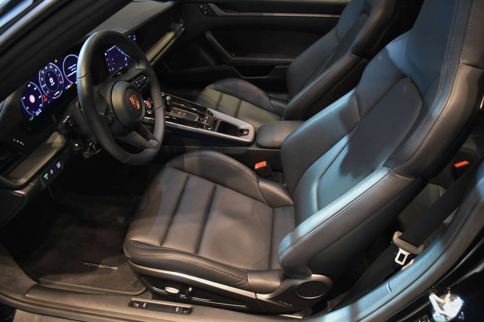 Porsche 911 Targa - 8