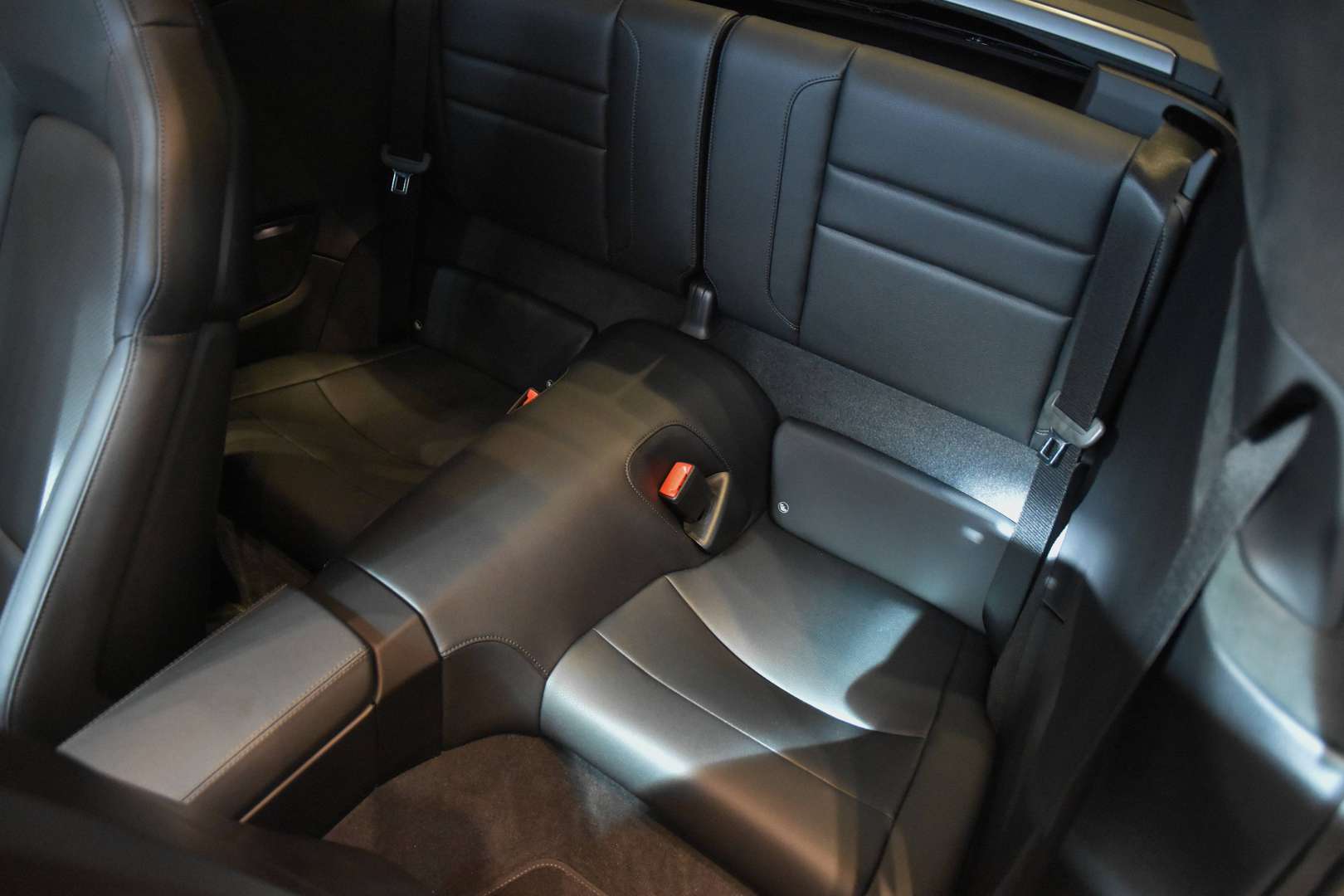 Porsche 911 Targa - 12