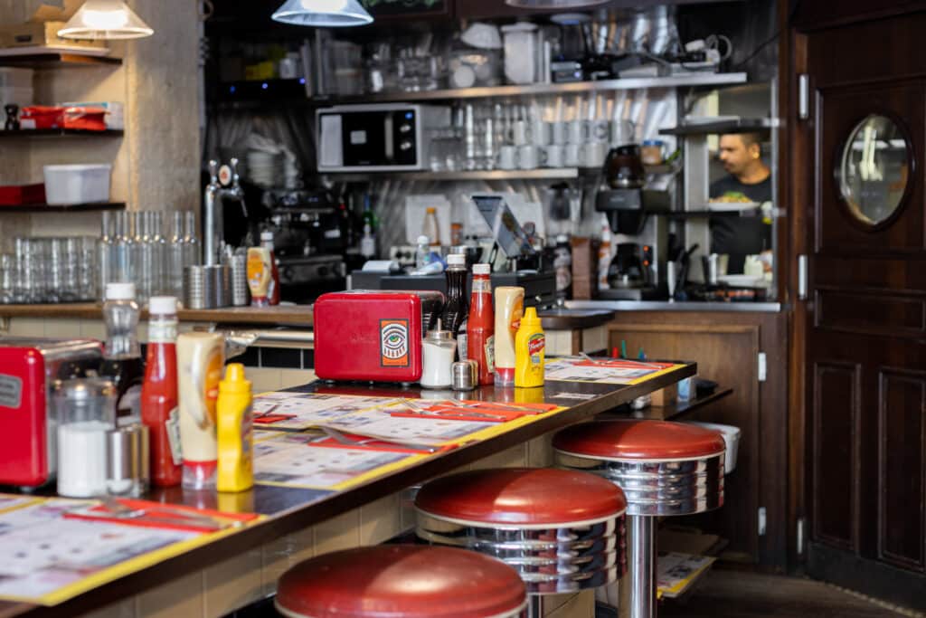 Le diner parisien Breakfast in America