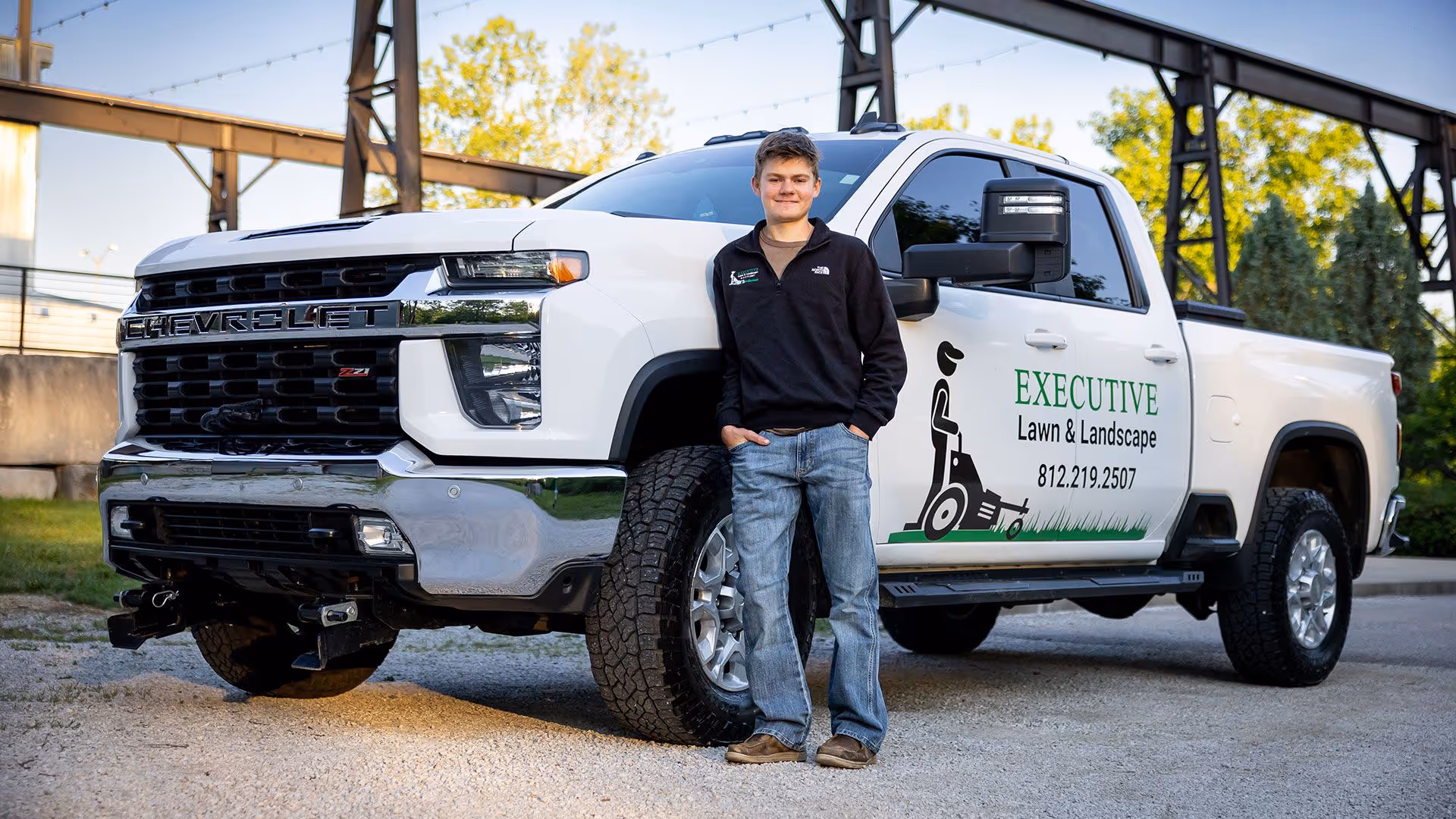 locally owned lawn care company in Bloomington Indiana