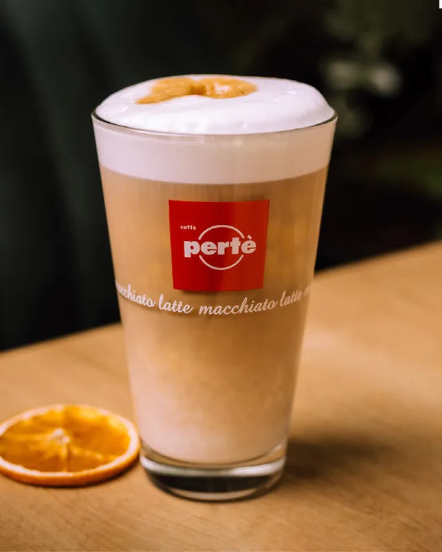 Kókusz narancs latte Woodoo Café Kávézó Szeged