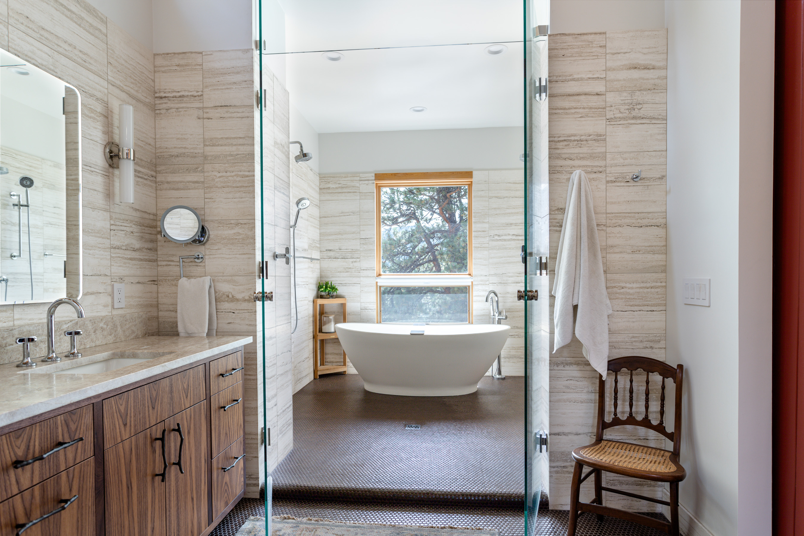 Meadow Drive residence featuring clean architectural lines