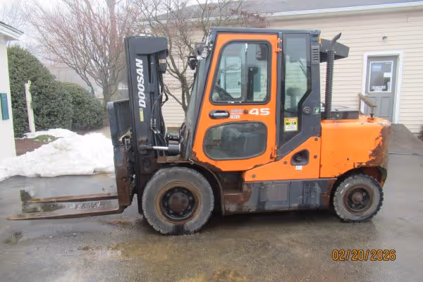 2018 Doosan Forklift D45S-7, 9000 lb Lift Compacity, Tier 4 Diesel Engine, Good Running Machine