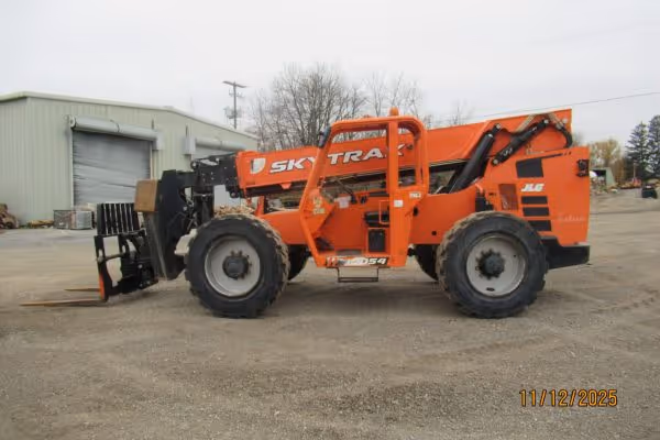 2019 10054 Sky Track, Cummins Diesel, Solid Tires, 10,000 lb Lift Compacity,54' Reach, 48"Tilt Carriage