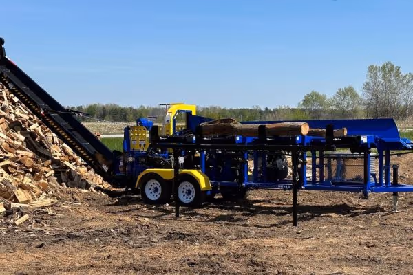 DYNA SC-15 Firewood Processor, 49 HP CAT Diesel, Takes logs up to 22″ Diameter and Processes up to 22" Firewood, Hydraulic Feed, In Feed Conveyor