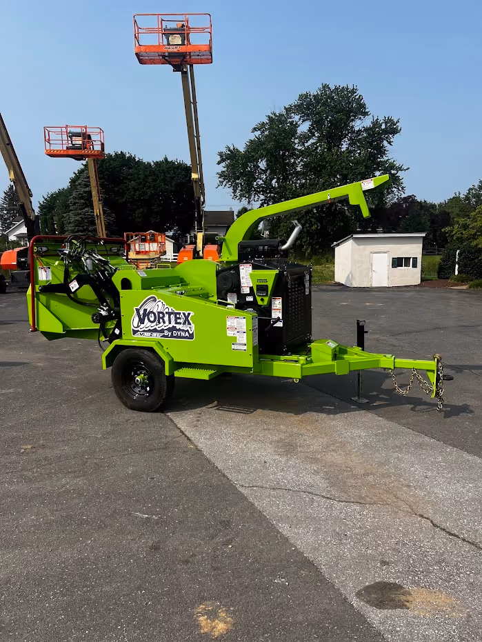 Vortex V12-31, 133 HP PSI Gas Engine or 74 HP Kohler Diesel, 12" Chipping Capacity, 31" infeed conveyor