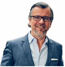 <subject>[headshot] image of customer (for a edtech)</subject>