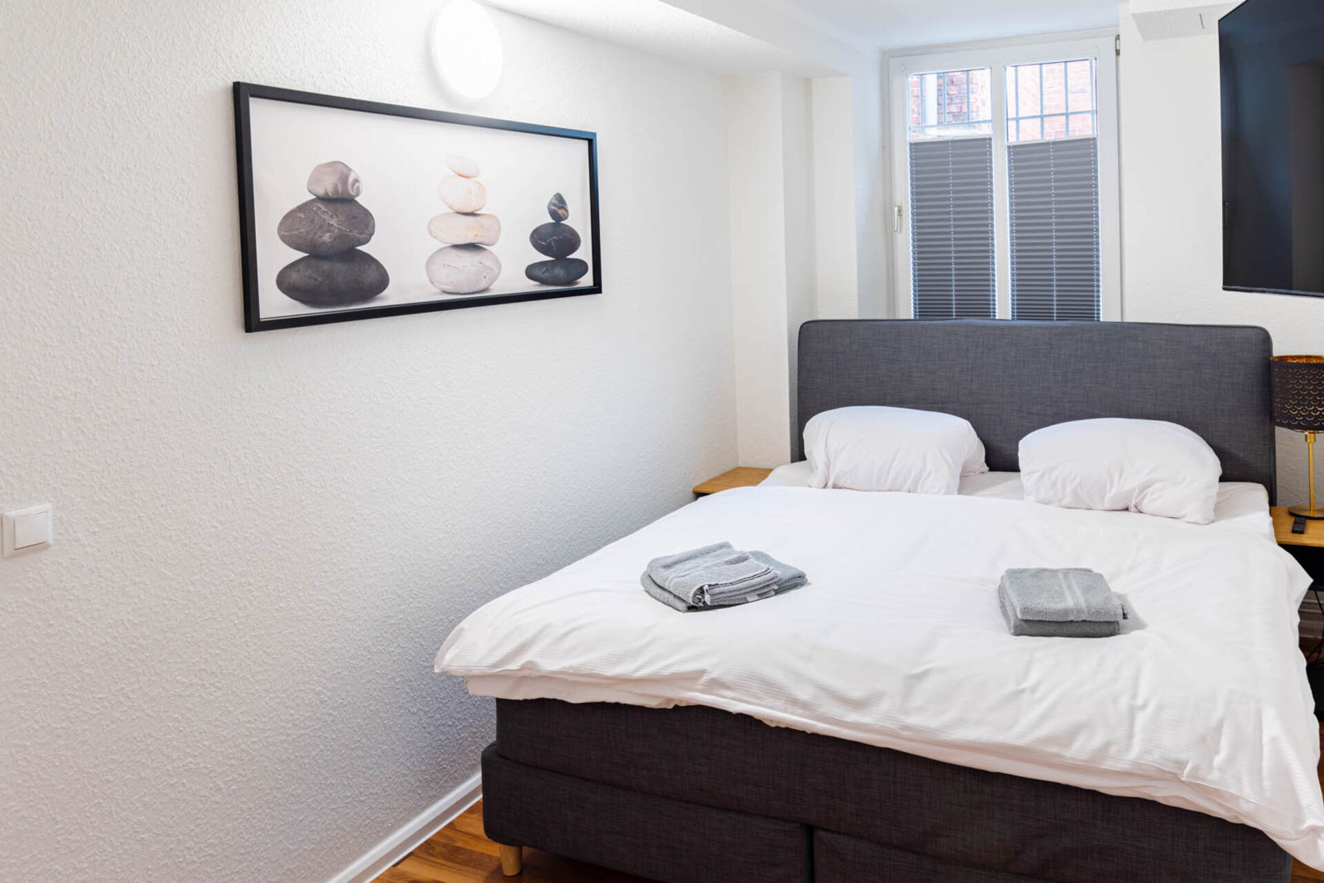 Doppelbett im Schlafzimmer