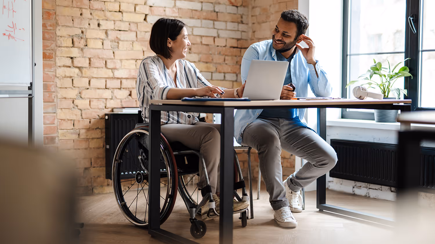 Choose the right AI recruitment software to remove biases in recruitment