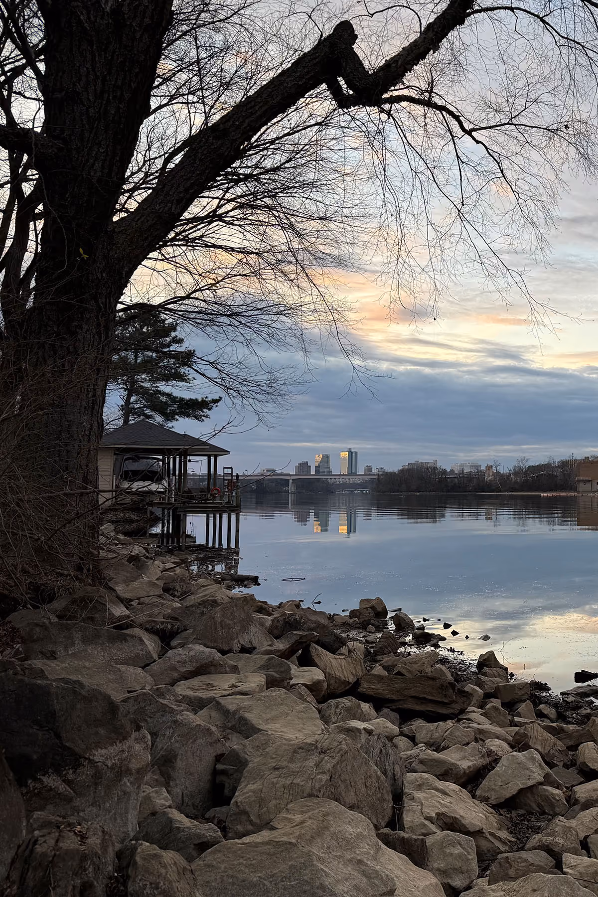 View of the Tennessee river from a rocky shore