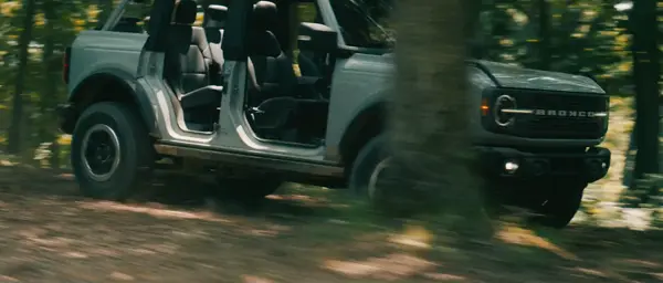 Ford Bronco - disney - Feat Kip Moore — end clip