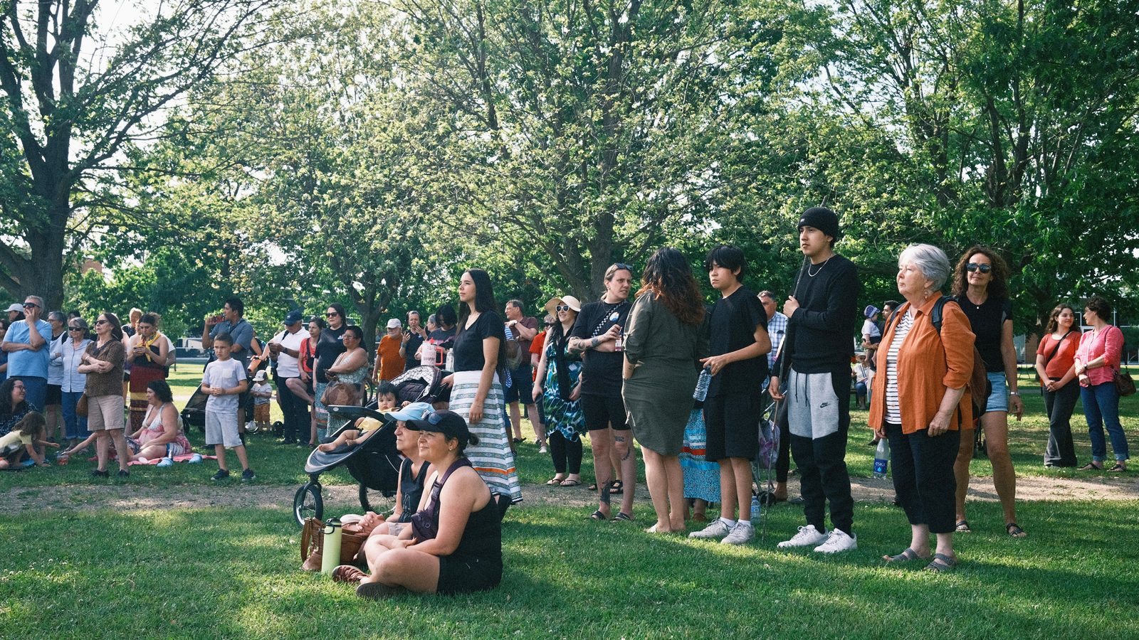 Rassemblement communautaire en plein air