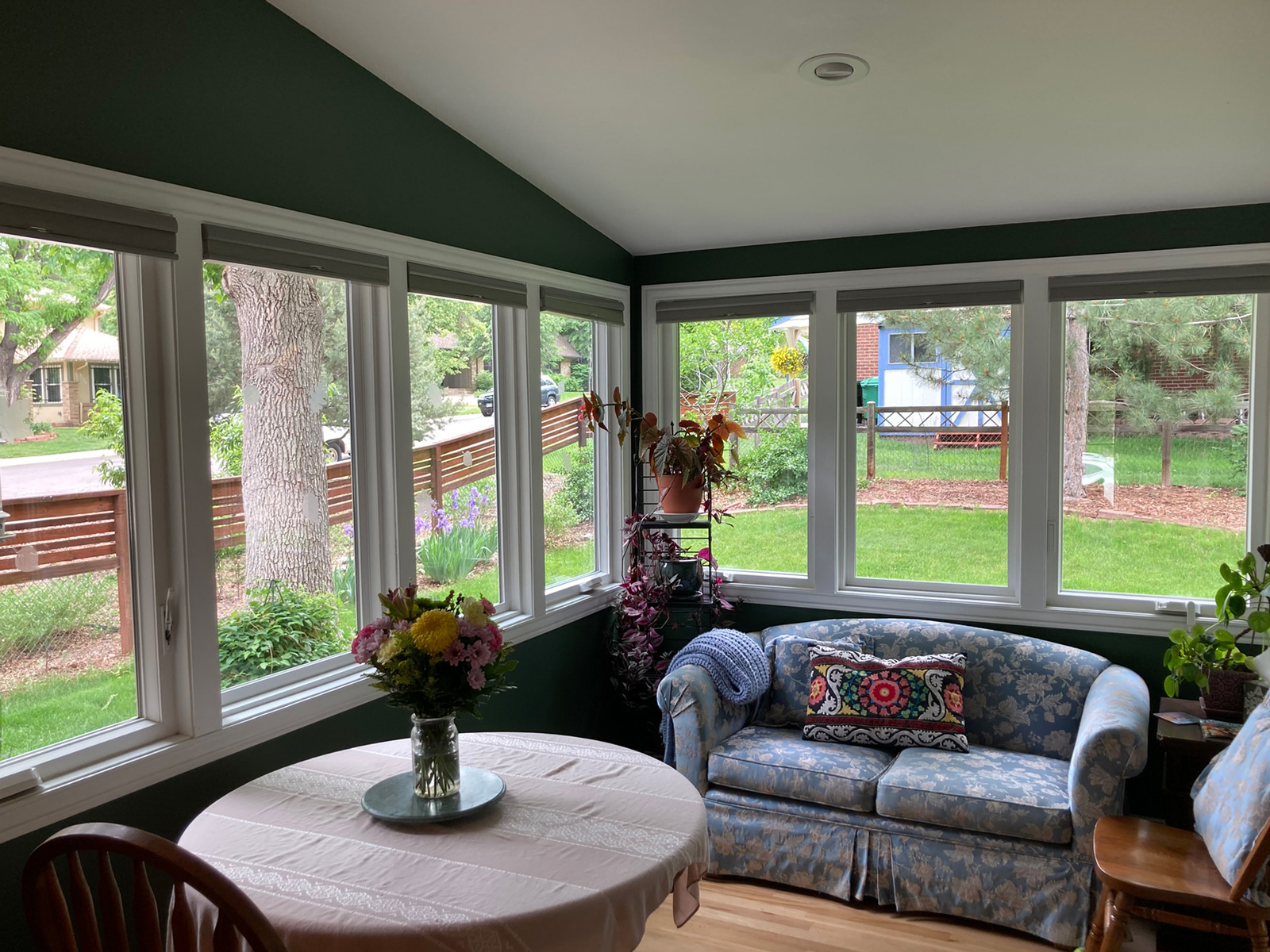 image of courier answering questions