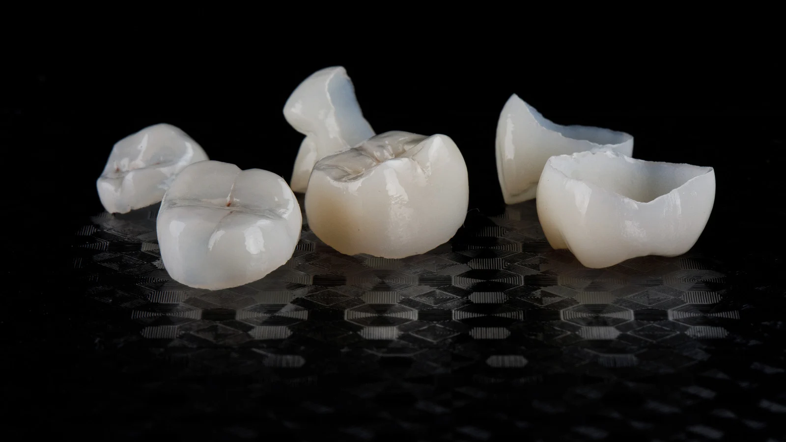 ceramic zirconia dental crown