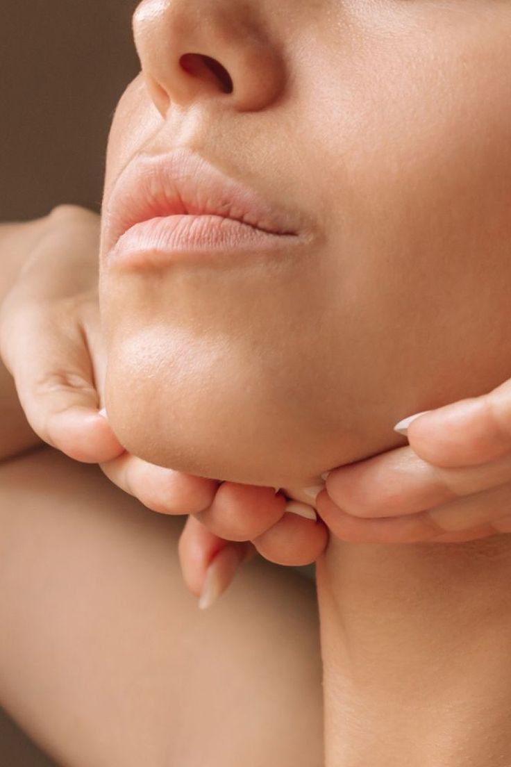 Uneven skin tone and texture