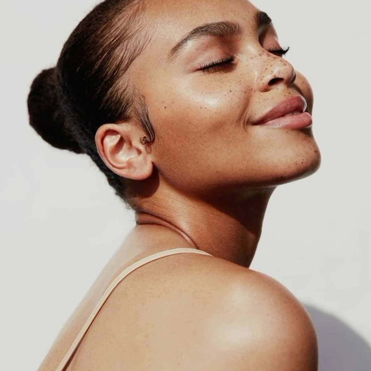 Early intervention helps improve skin tone, reduce pigmentation irregularities, and stimulate collagen production for healthier, new skin cells.