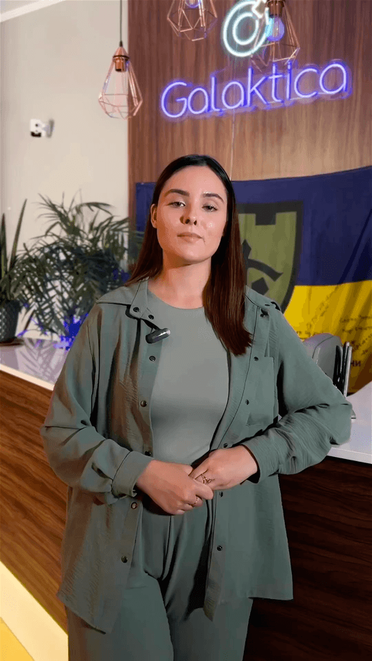 Відео постер з Дарією, SMM