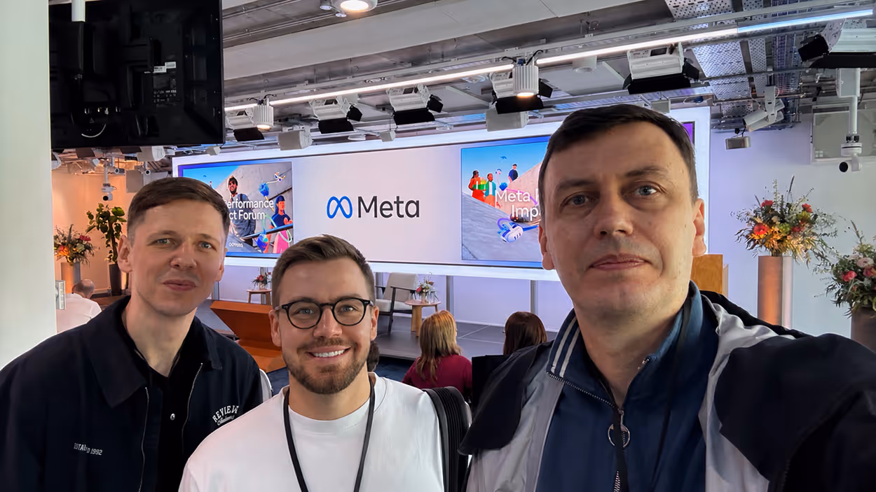 Команда маркетологів Galaktica на закритій конференції Meta в Дубліні, присвяченій digital-маркетингу та AI.