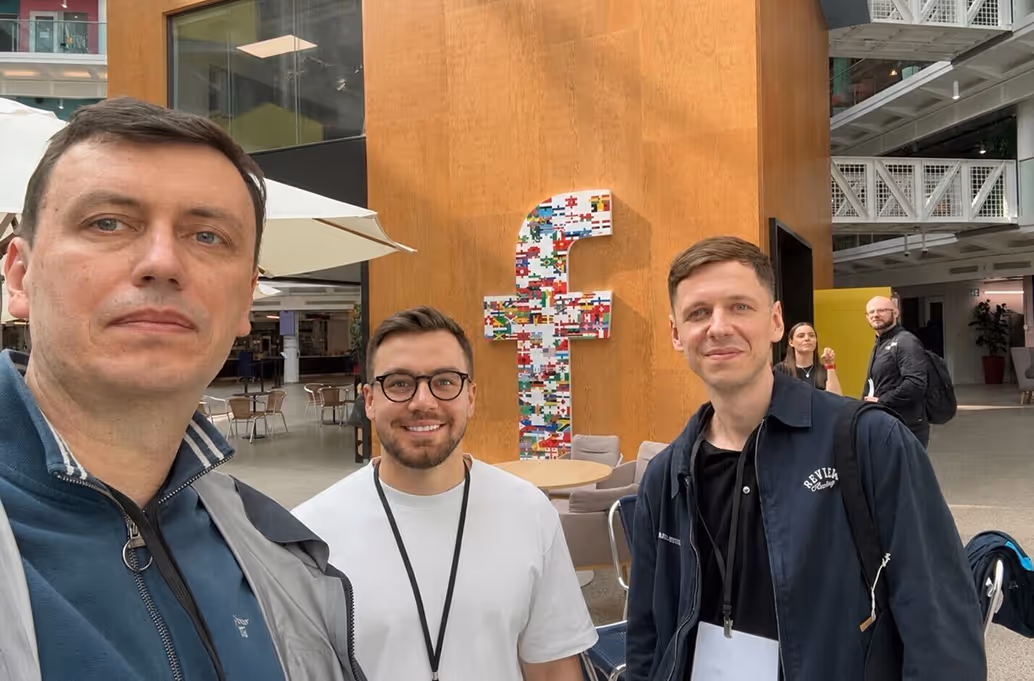 Команда маркетологів Galaktica під час візиту до офісу Google у Дубліні в межах професійної поїздки.