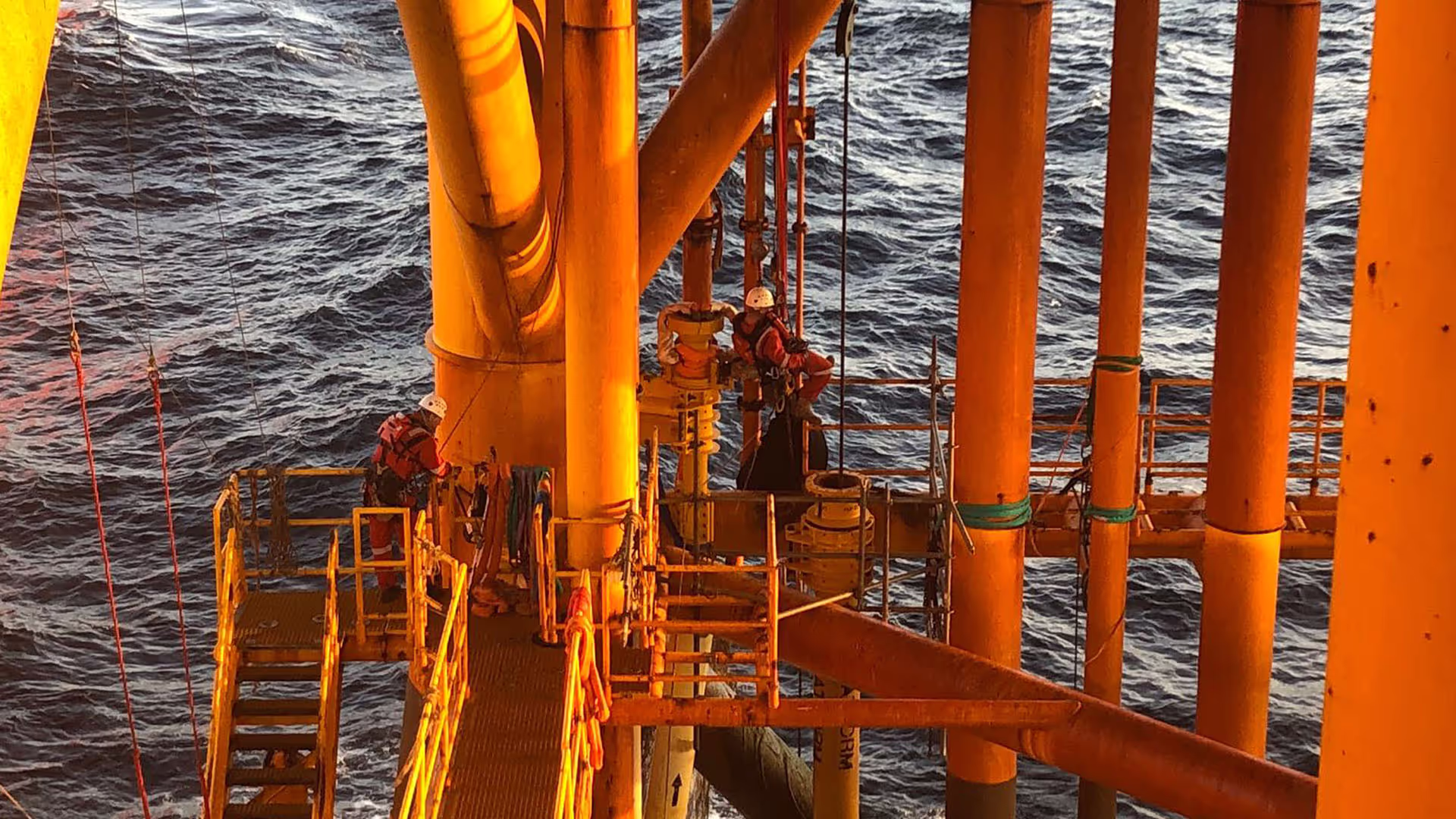 RIser Assembly and Umbilical Pull In - Katmai