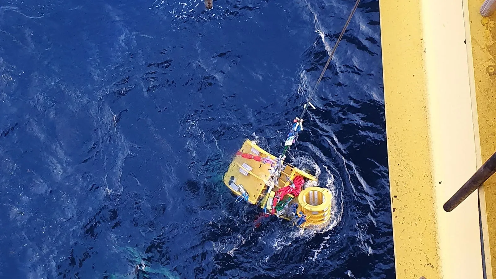 RIser Assembly and Umbilical Pull In - Katmai