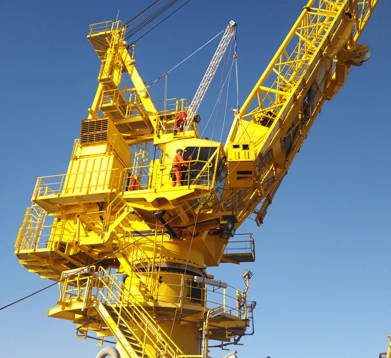 Platform crane with lifting boom