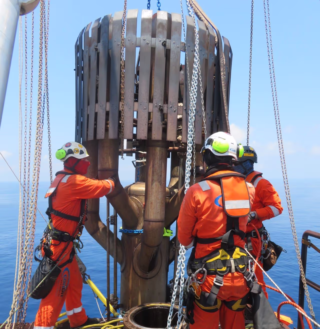 Offshore Flare tip handling - Conbit crew lifting equipment.