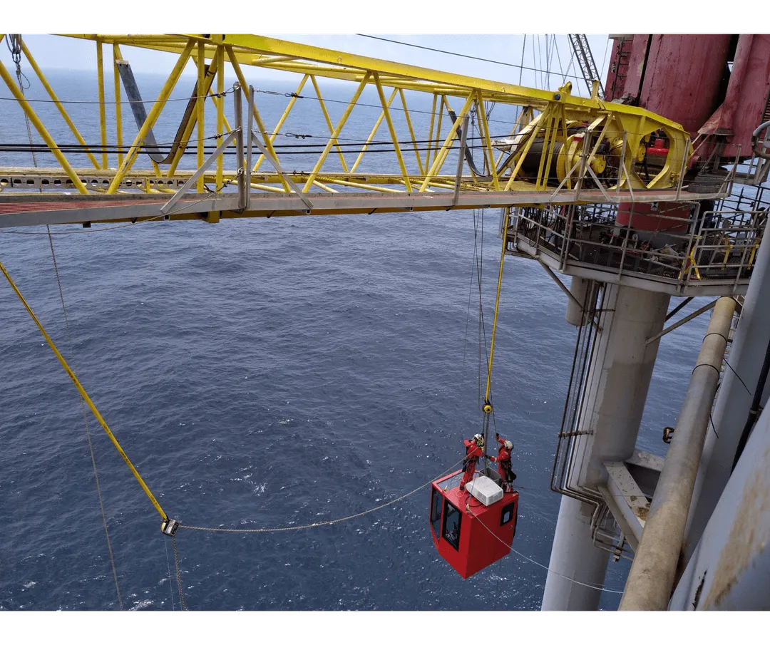 The Seatrax Series 72 crane that requires a new crane cabin. Conbit installs the crane cabin using a temporary lifting system and rope access according to IRATA.