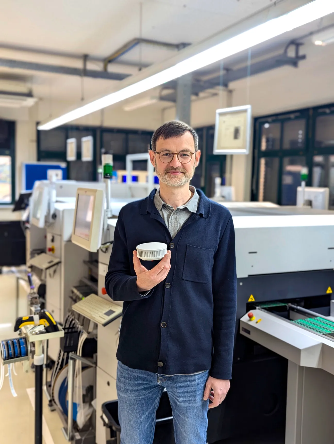 Pyrexx-Geschäftsführer Sebastian Herre in der Produktion in Berlin