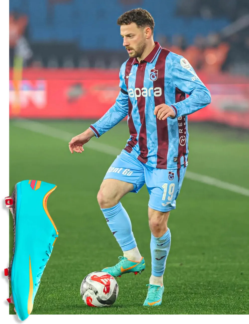 Mustafa Eskihellaç wearing blue mercurial vapor 8 jogaboot