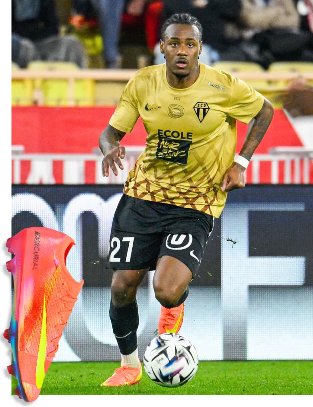 Lilian RAOLISOA wearing nike mercurial vapor 16 cosmic speed jogaboot