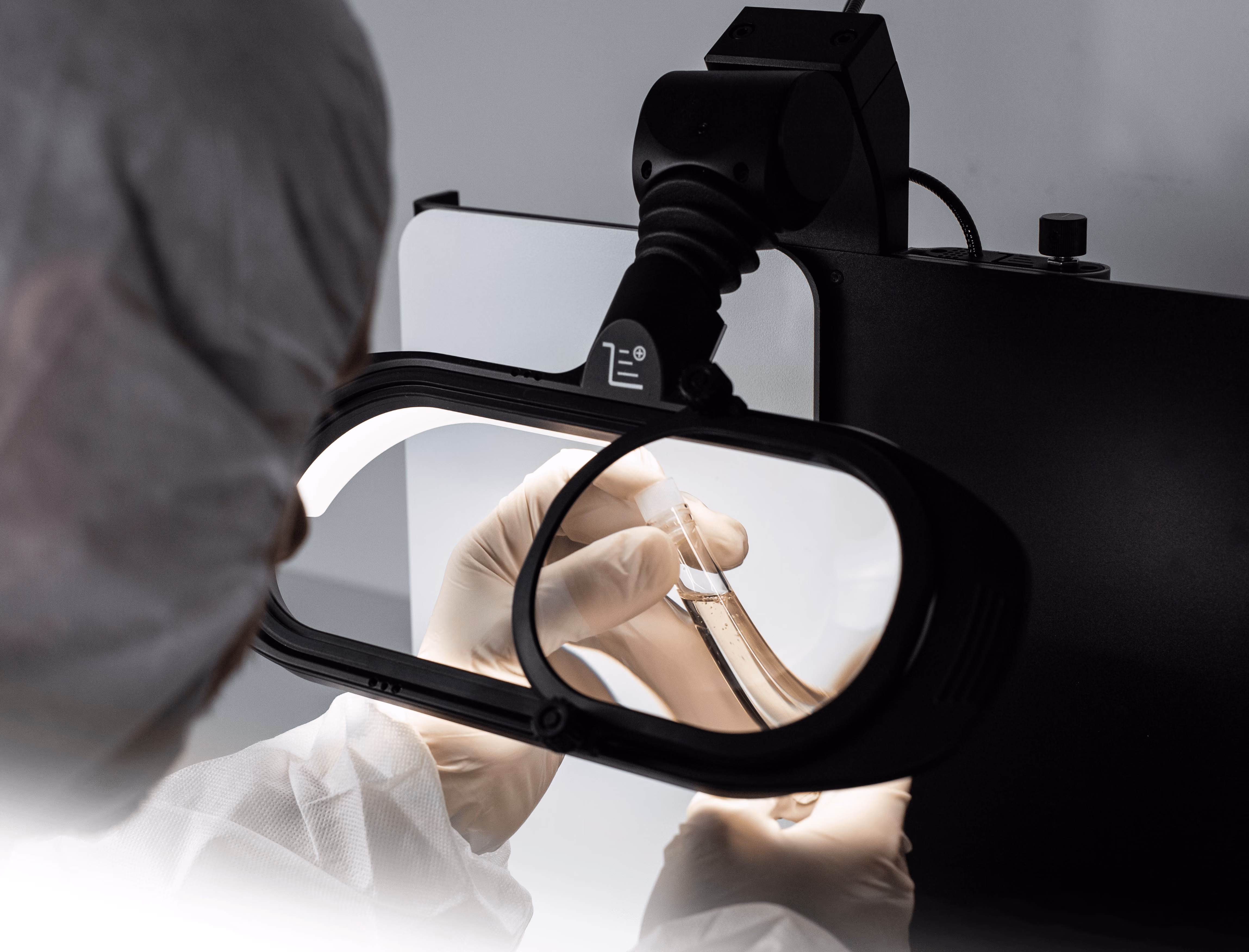 MIRA 2 visual inspection table