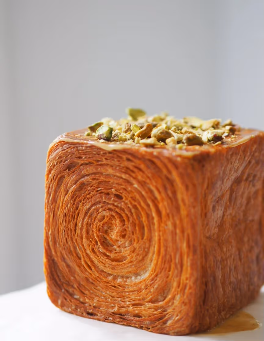 EAZE coffee and cube croissant
