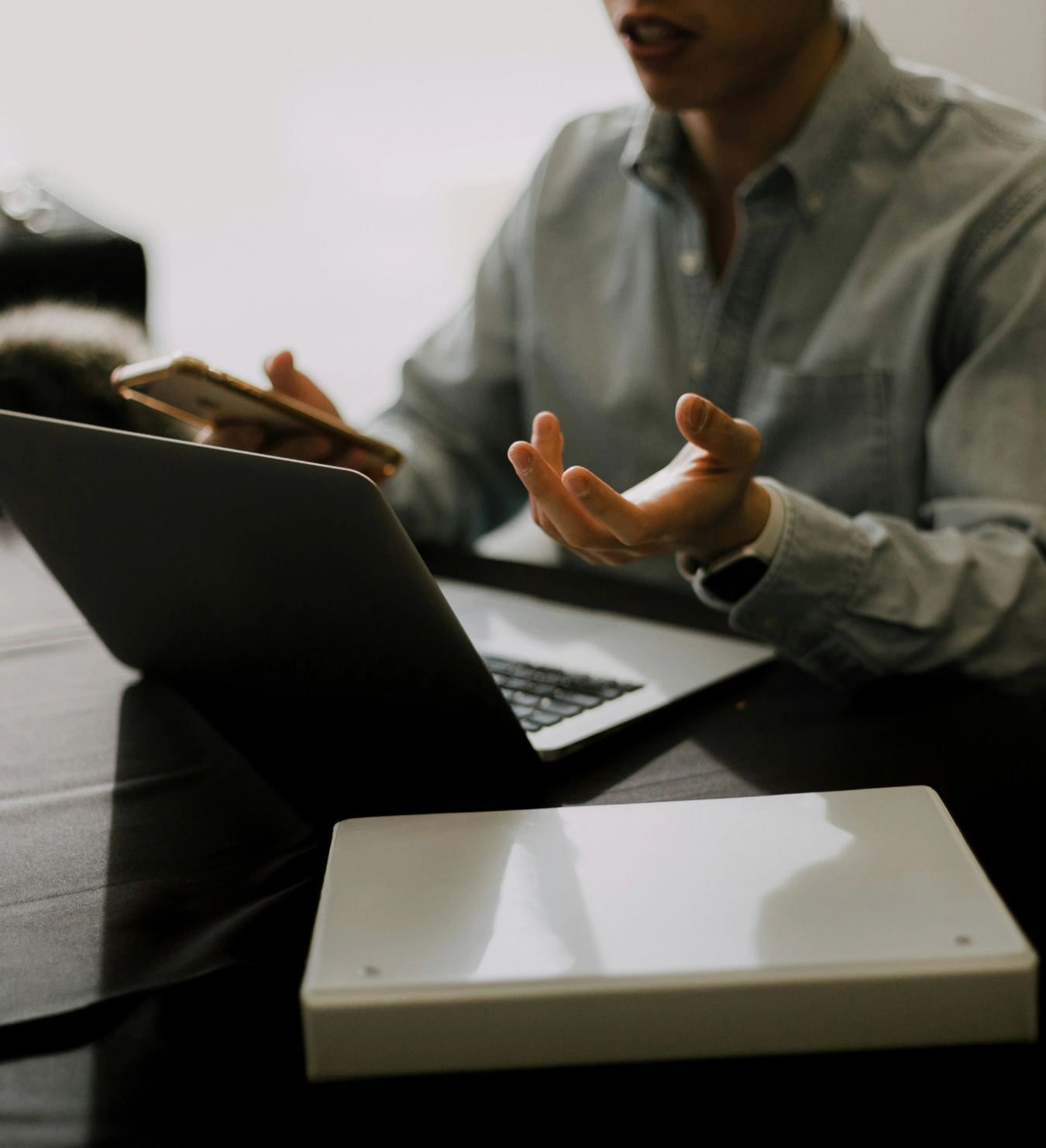 Averint service card two image five