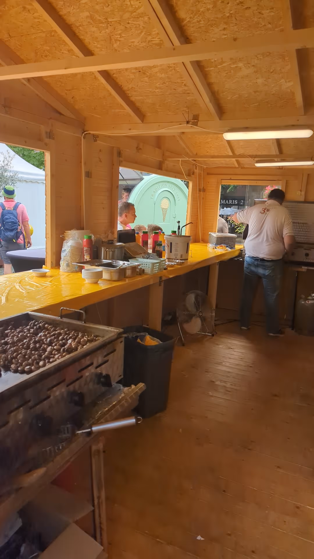 Grill in Aktion beim Catering