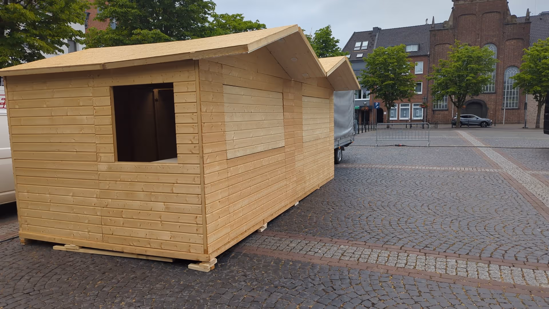 Frisches Grillfleisch fuer Gaeste
