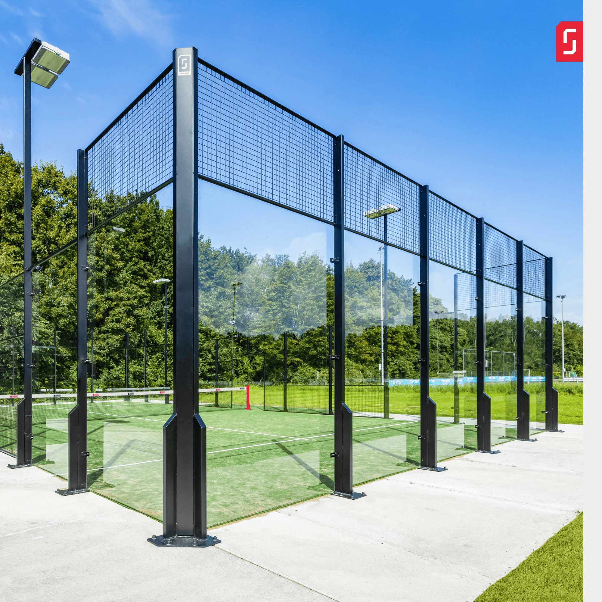 Redsport pillar pro padel court
