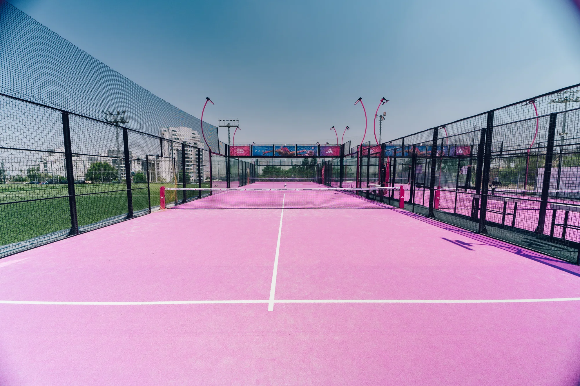 Beer-Sheva — Pink padel court and net