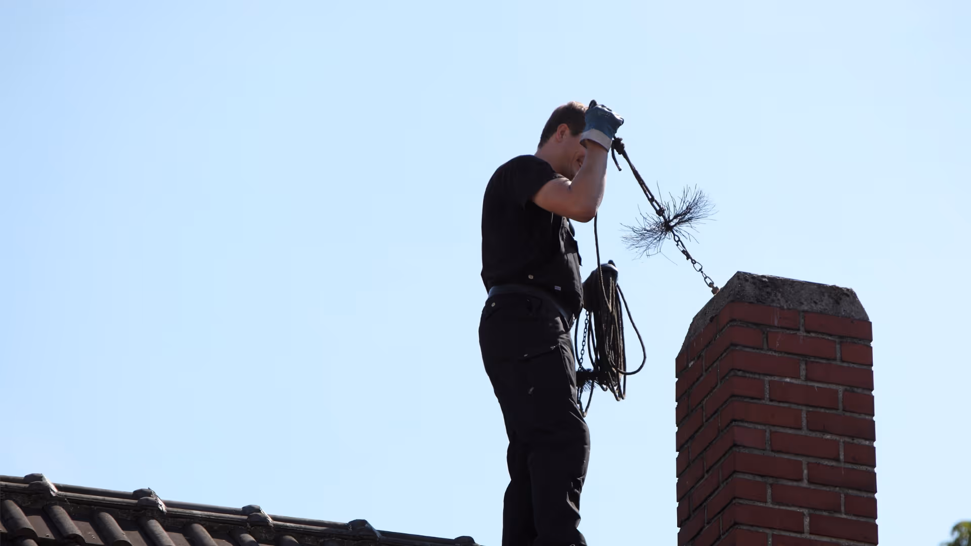 team cleaning a chimney in Murphys, CA