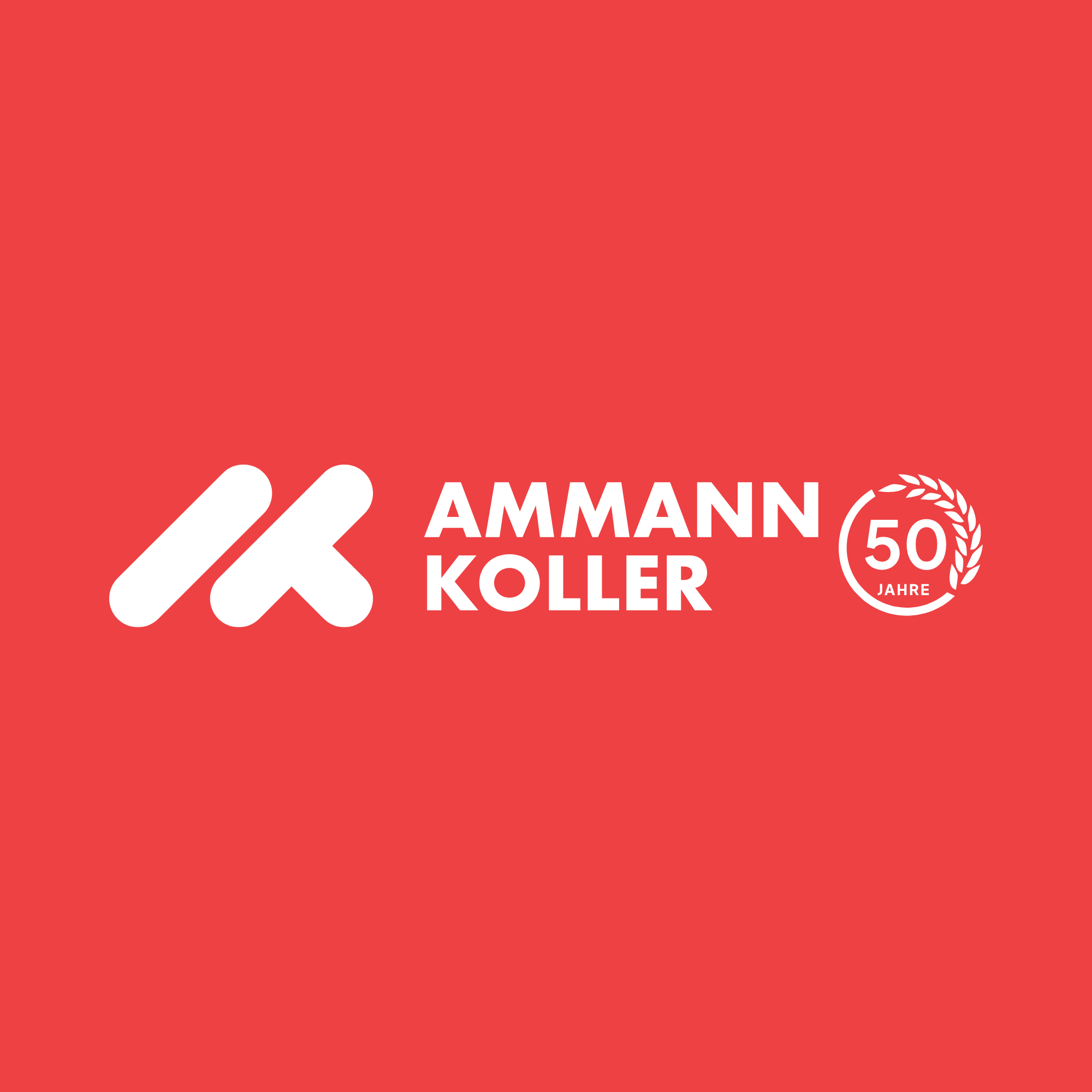 AMMANN KOLLER Logo mit 50 Jahre Jubiläumssymbol auf rotem Hintergrund.
