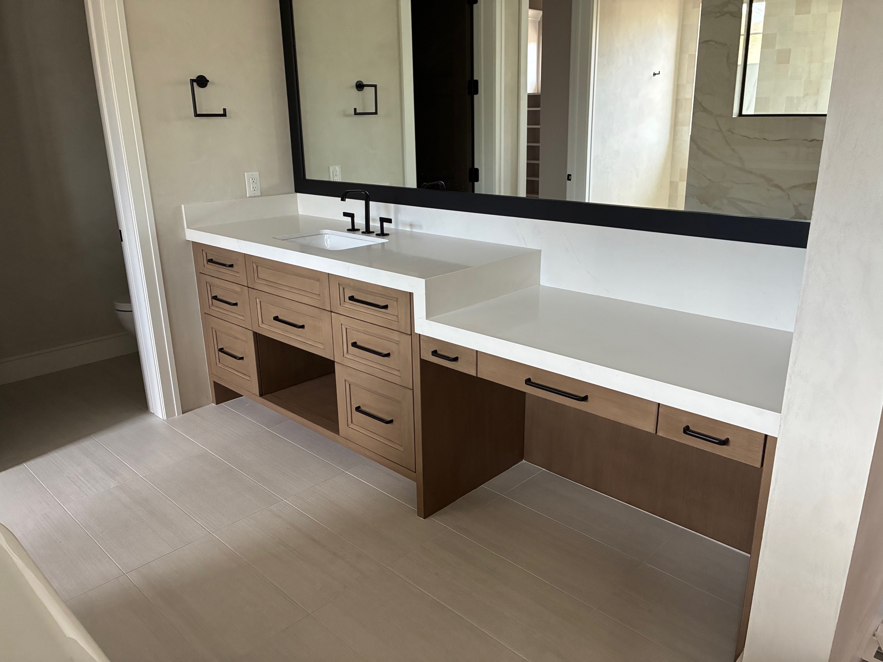 <subject>[headshot] image of customer (for a edtech)</subject>