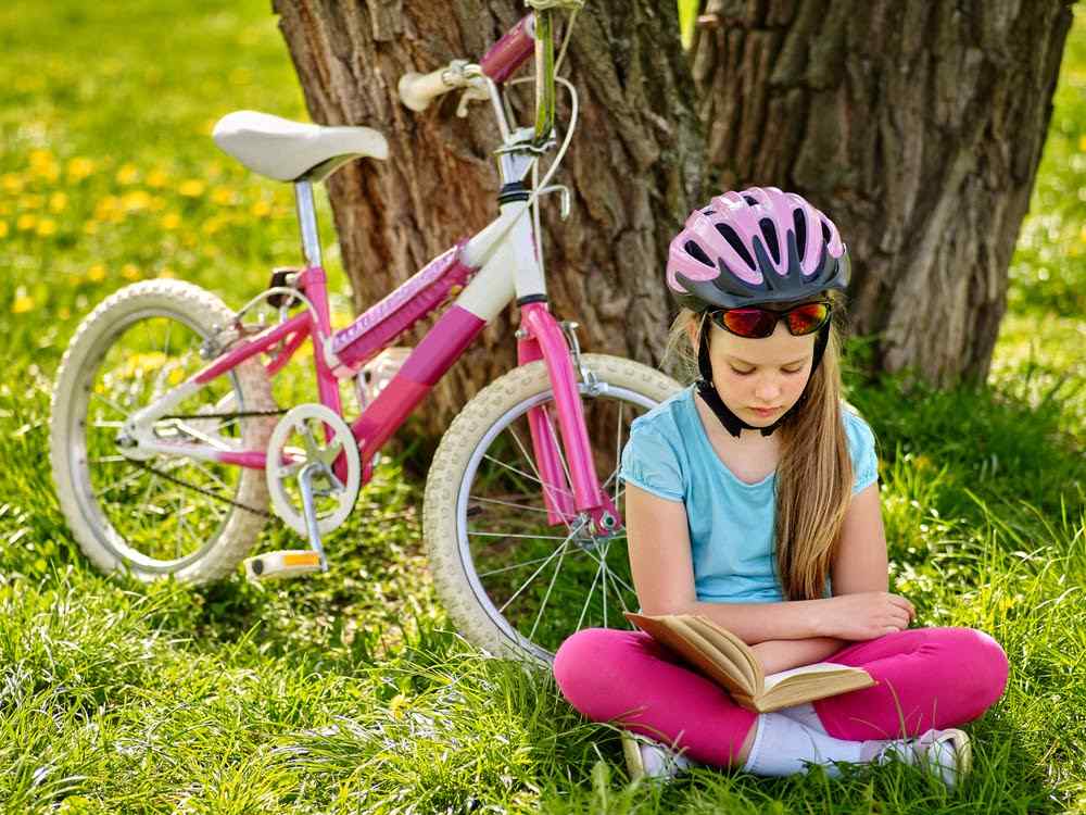 How to Help a Fourth Grader with Reading and Give Them Independence, Too