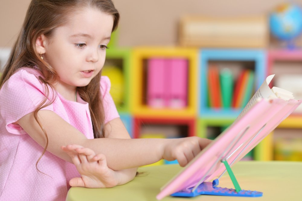 Structured Literacy vs. Balanced Literacy: Best Practices for Effective Reading Instruction