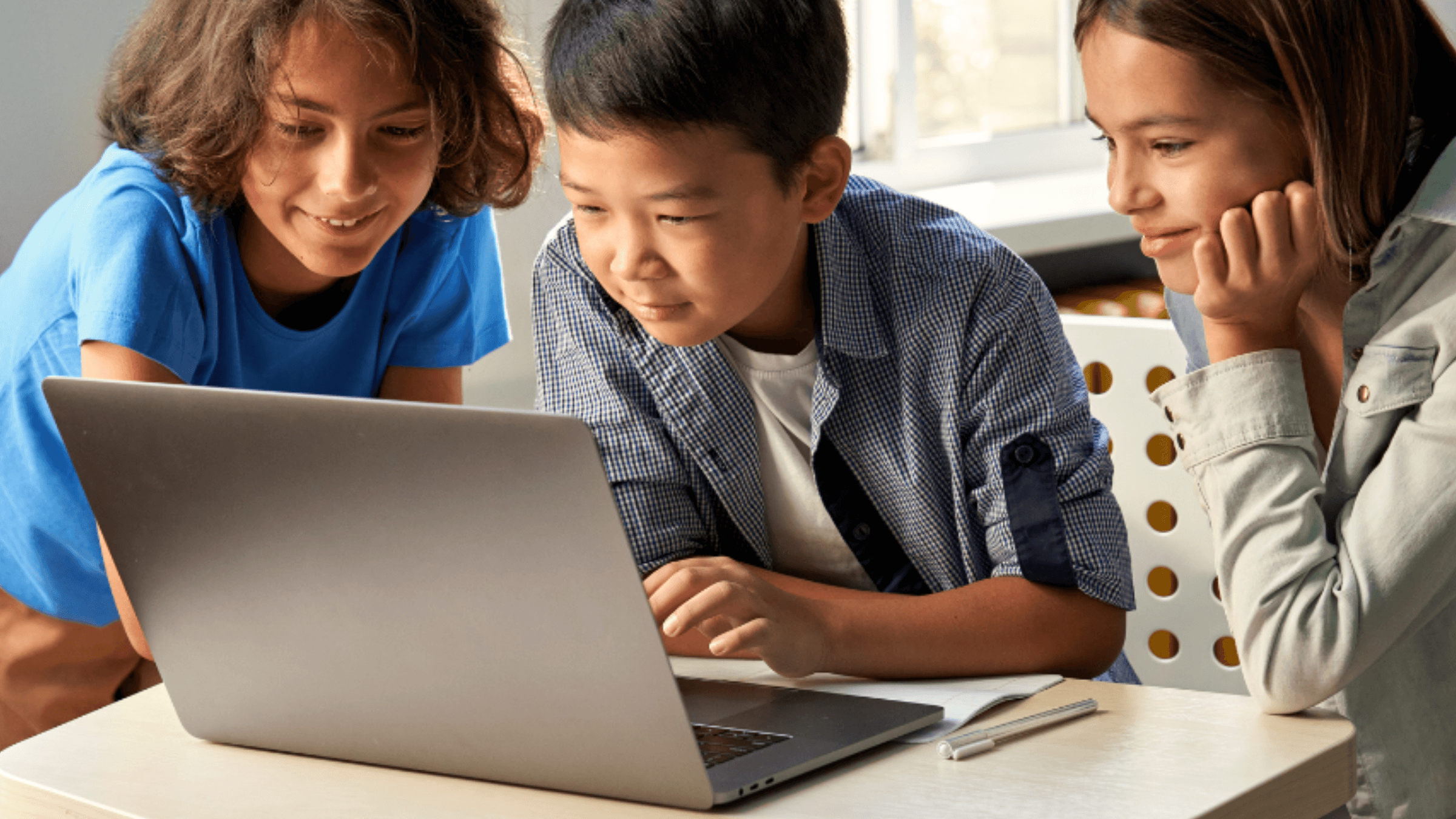 Kids exploring the best educational apps for Chromebook