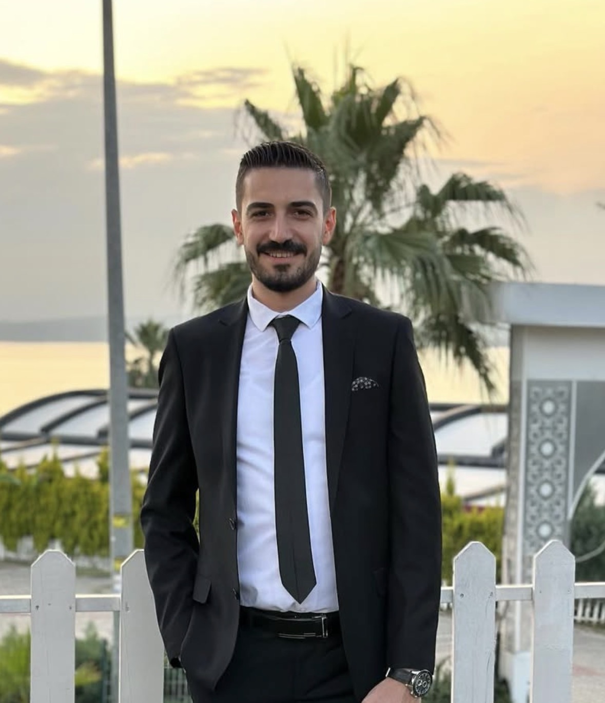 [headshot] image of satisfied customer shaking hands with company representative (for a fintech company)