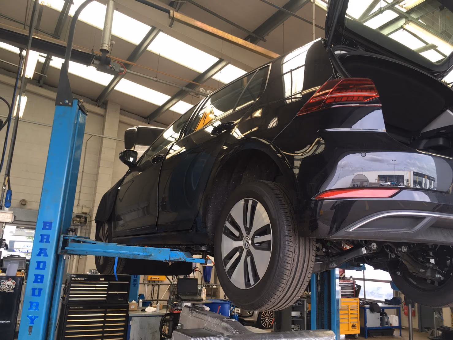 vw uk service