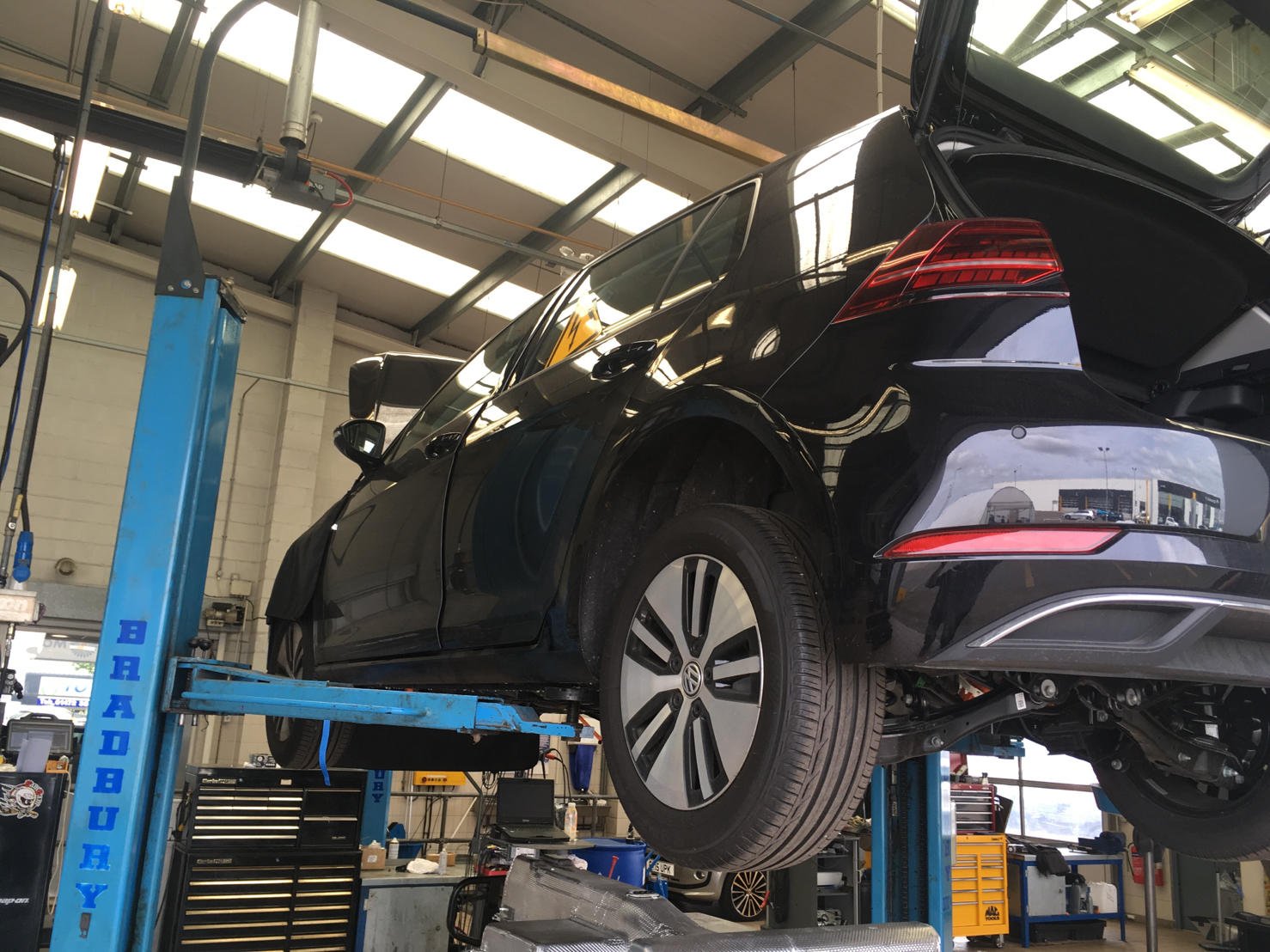 vw uk service