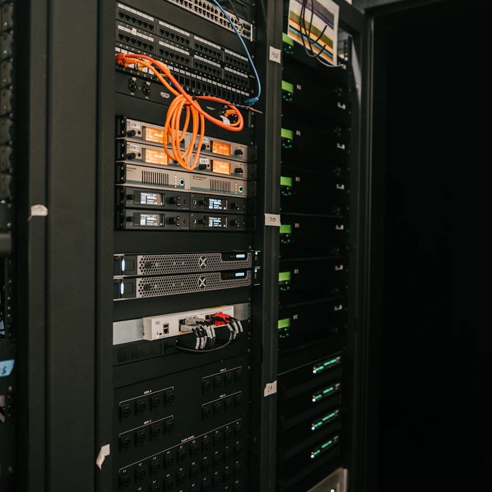 Server equipment installed in a data center rack